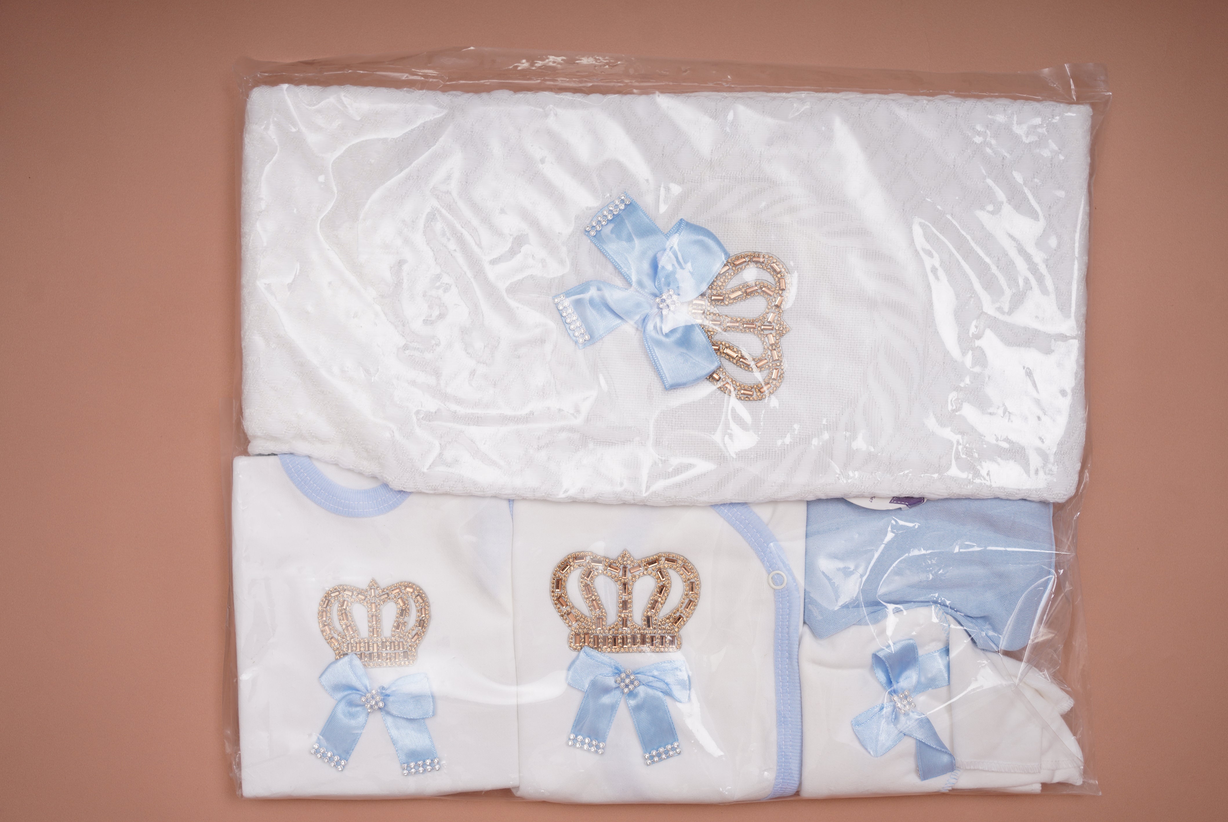 Royal beginnings - Diamond crown ensemble