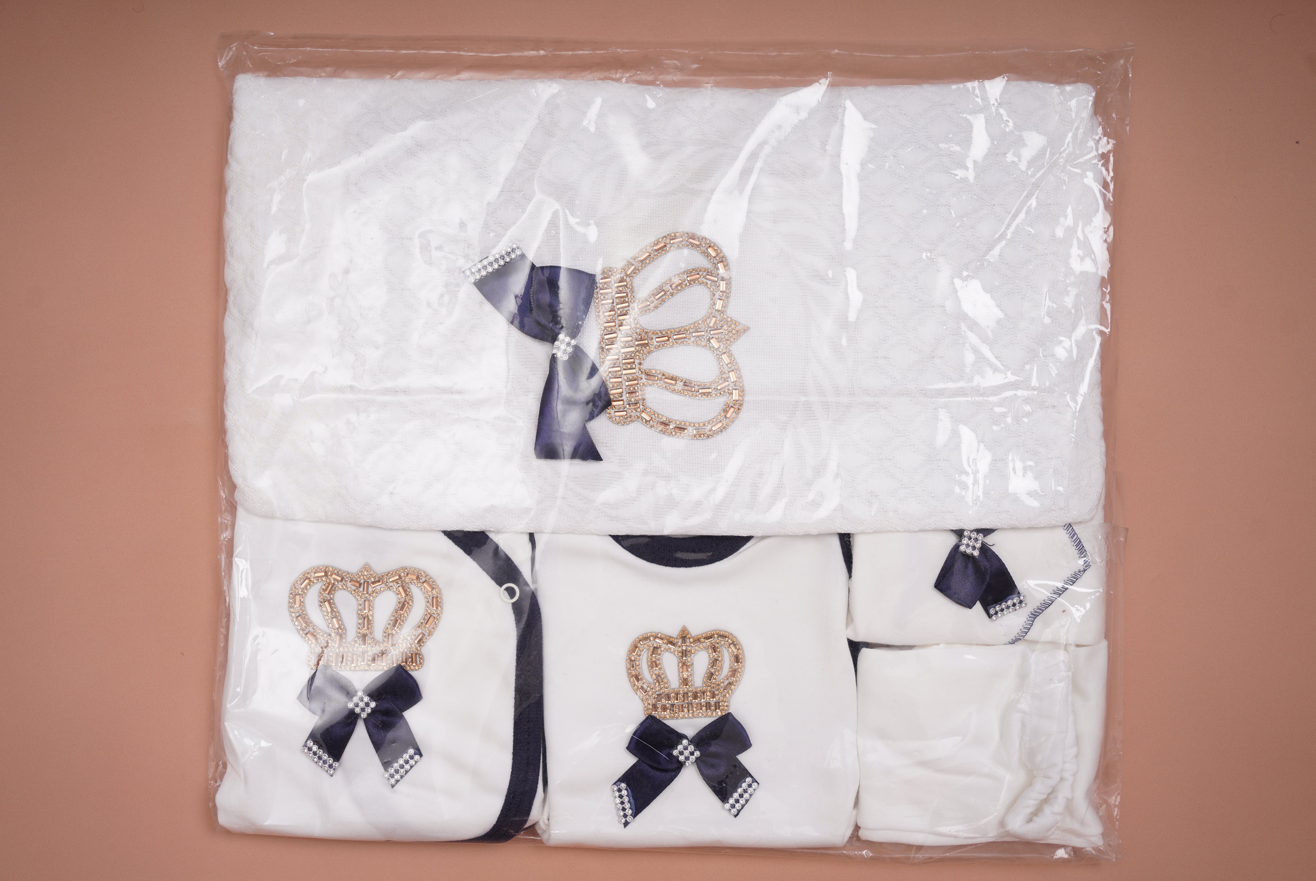 Royal beginnings - Diamond crown ensemble