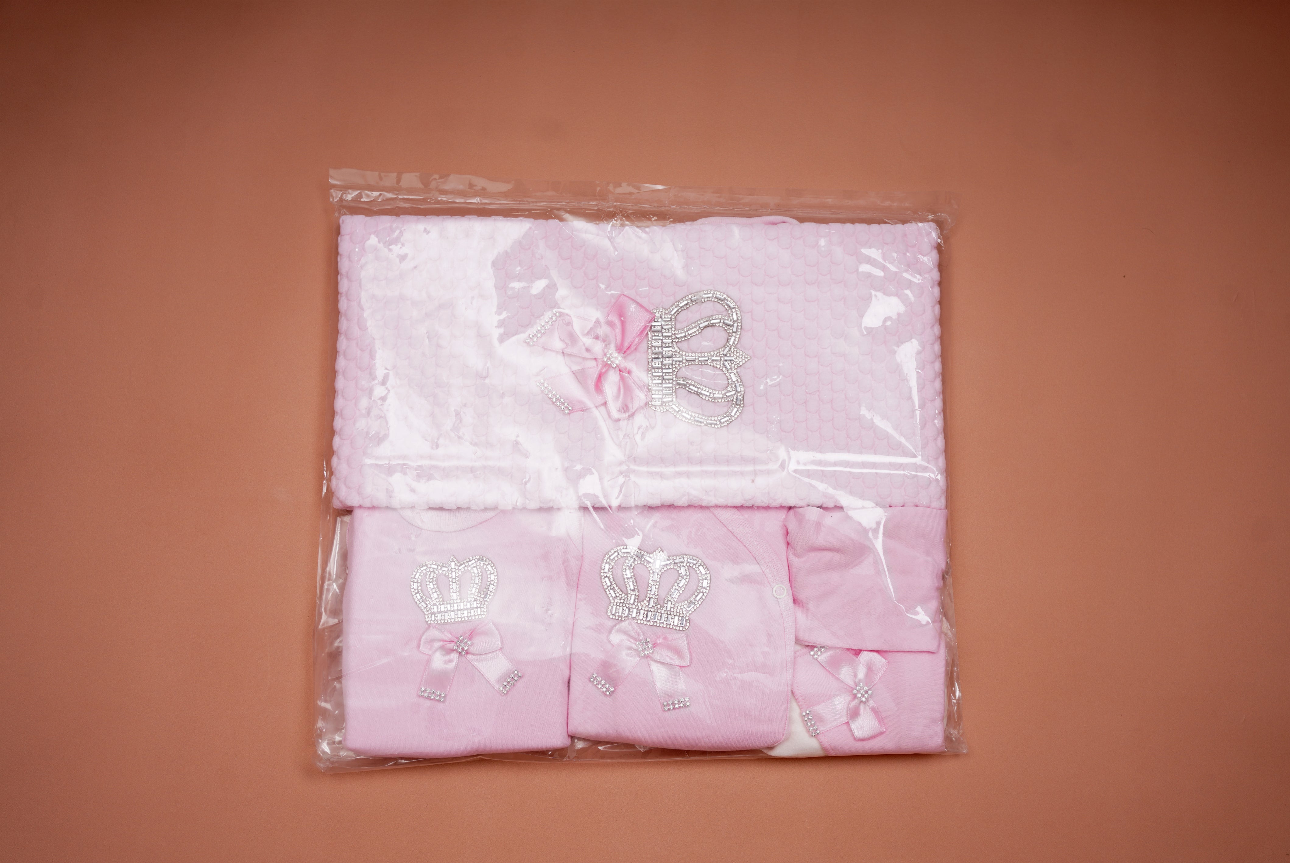 Royal beginnings - Diamond crown ensemble(Set of Qty - 9)