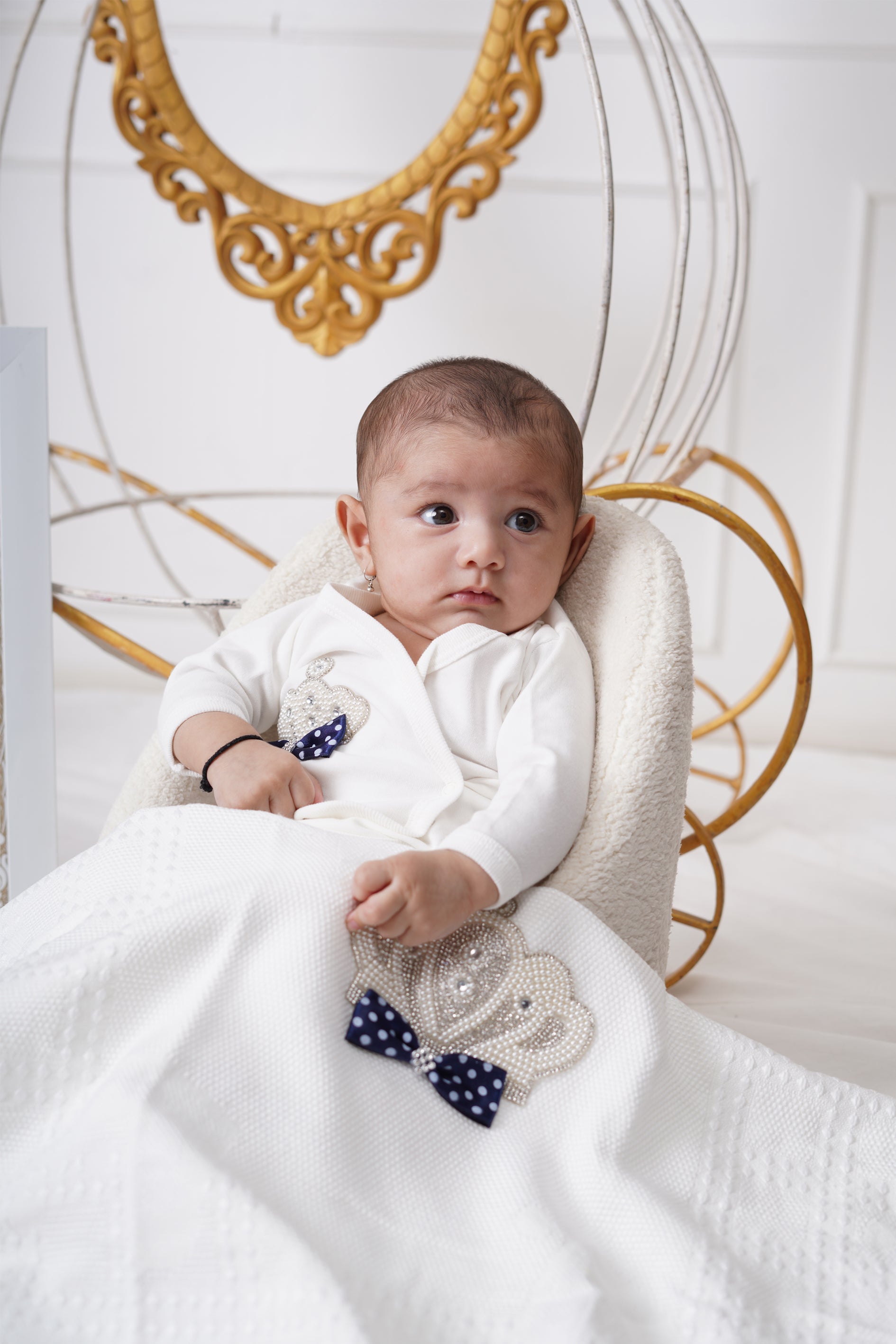 Royal beginnings - pearl crown ensemble(Set of Qty - 9)