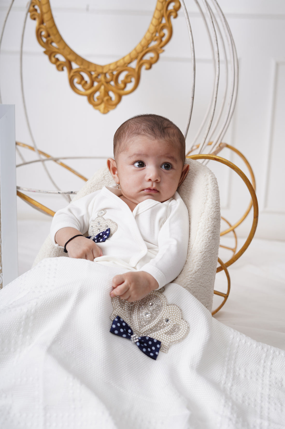 Royal beginnings - pearl crown ensemble(Set of Qty - 9)