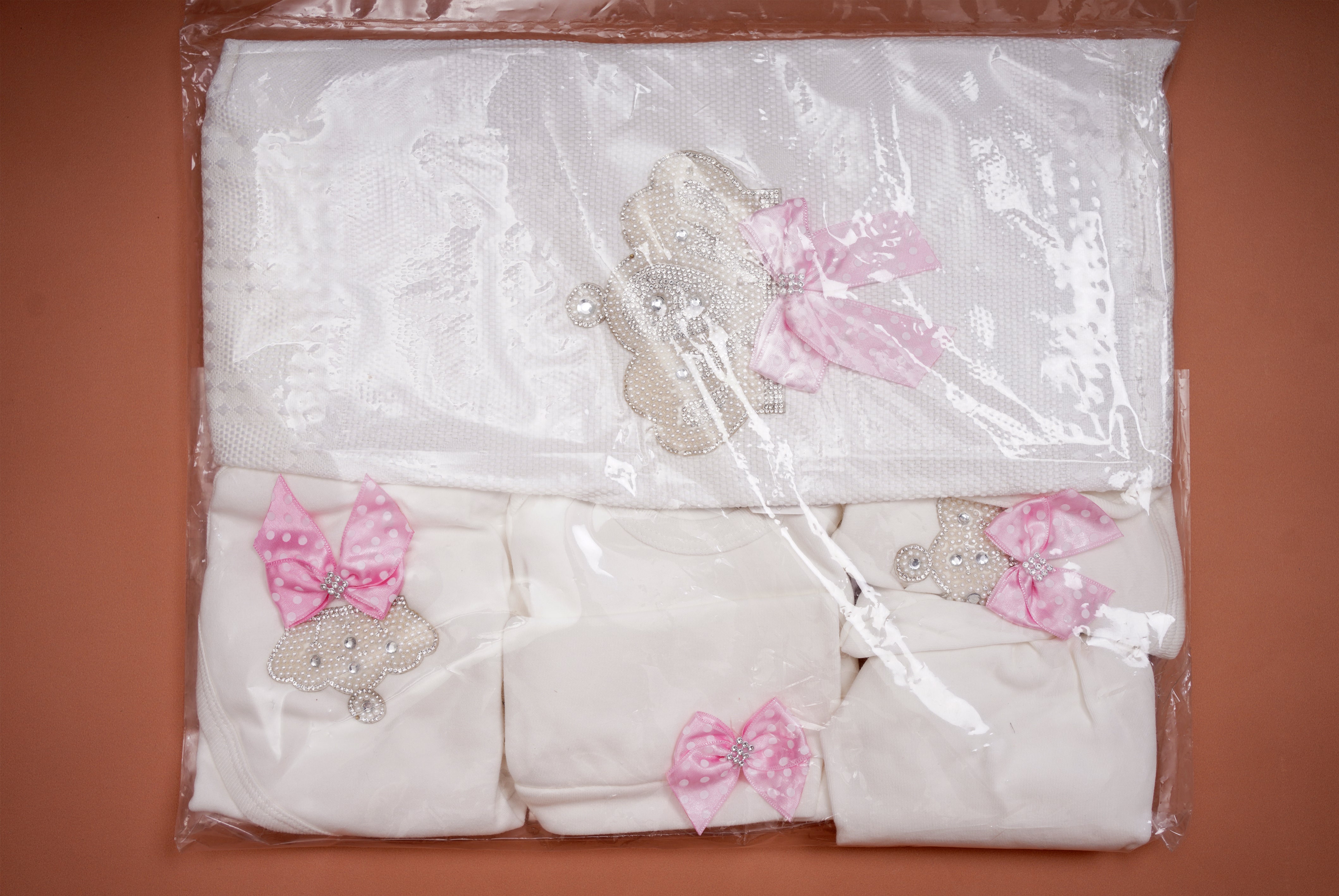 Royal beginnings - pearl crown ensemble(Set of Qty - 9)