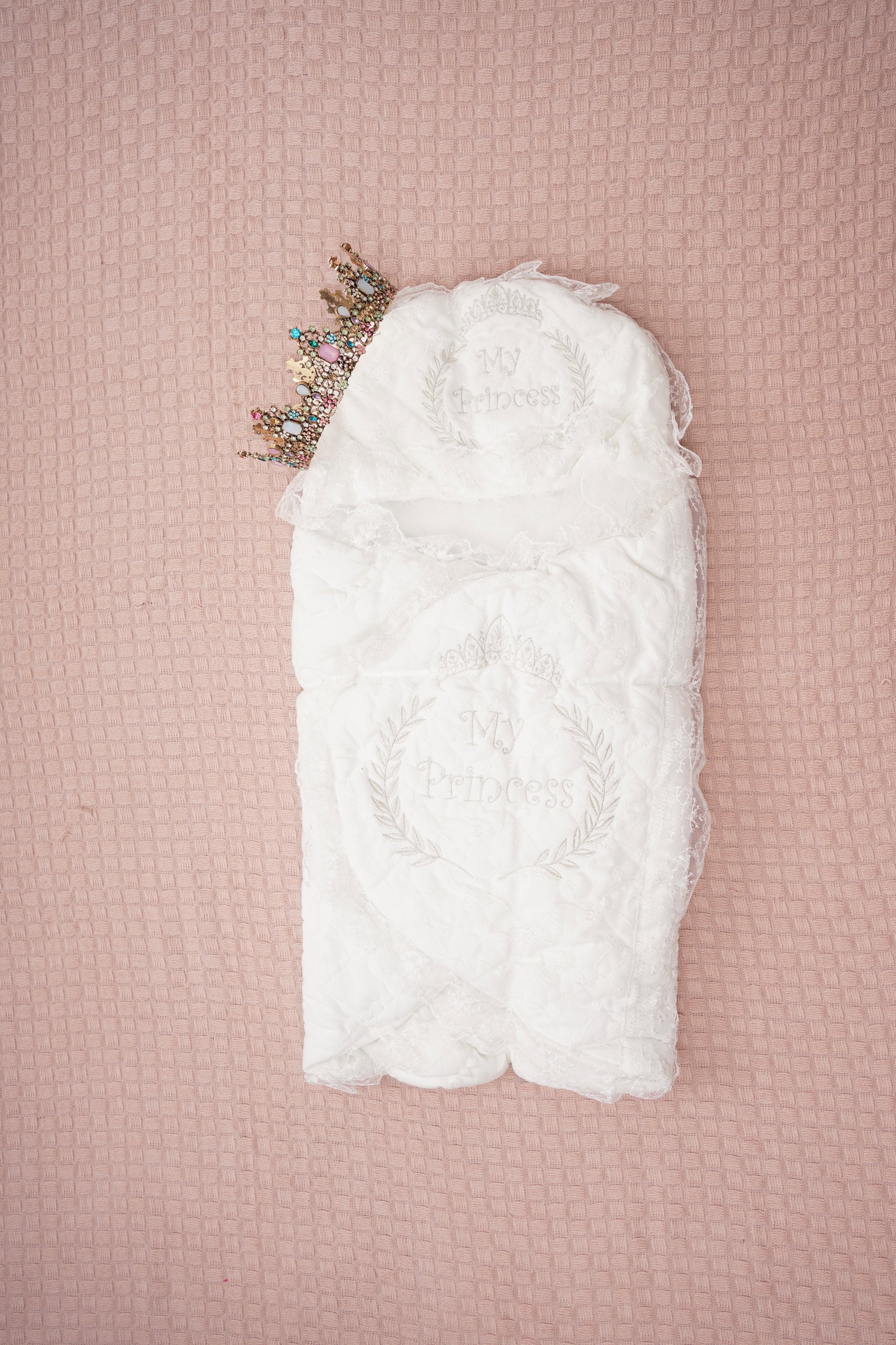 Golden crest wrap - my Princess