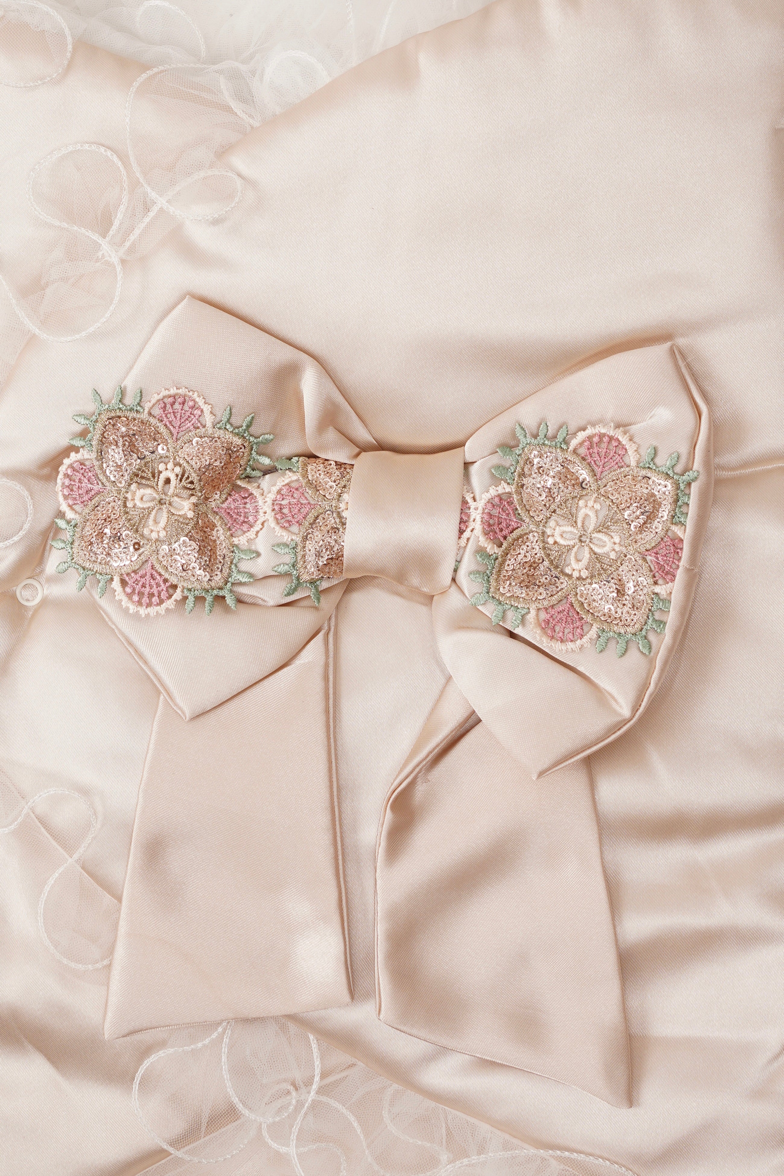 The Signature Bow wrap